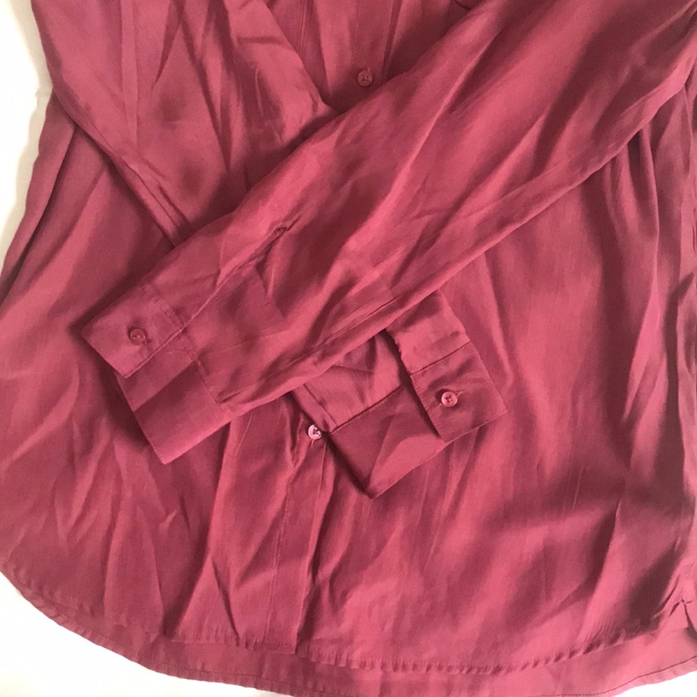 NWT! button down blouse - Picture 4 of 5